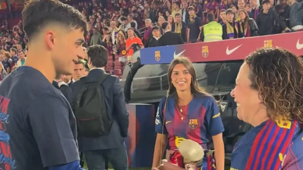 Pedri celebró el título de la Liga con sus seres más queridos